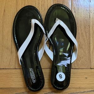 Seychelles white women sandal brand new size 8